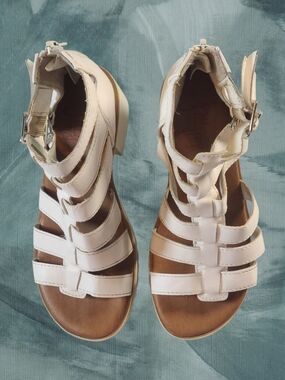 Jelly Pop Kids White Girls Strappy Gladiator Sandals Block Heel Size 1M Buckle